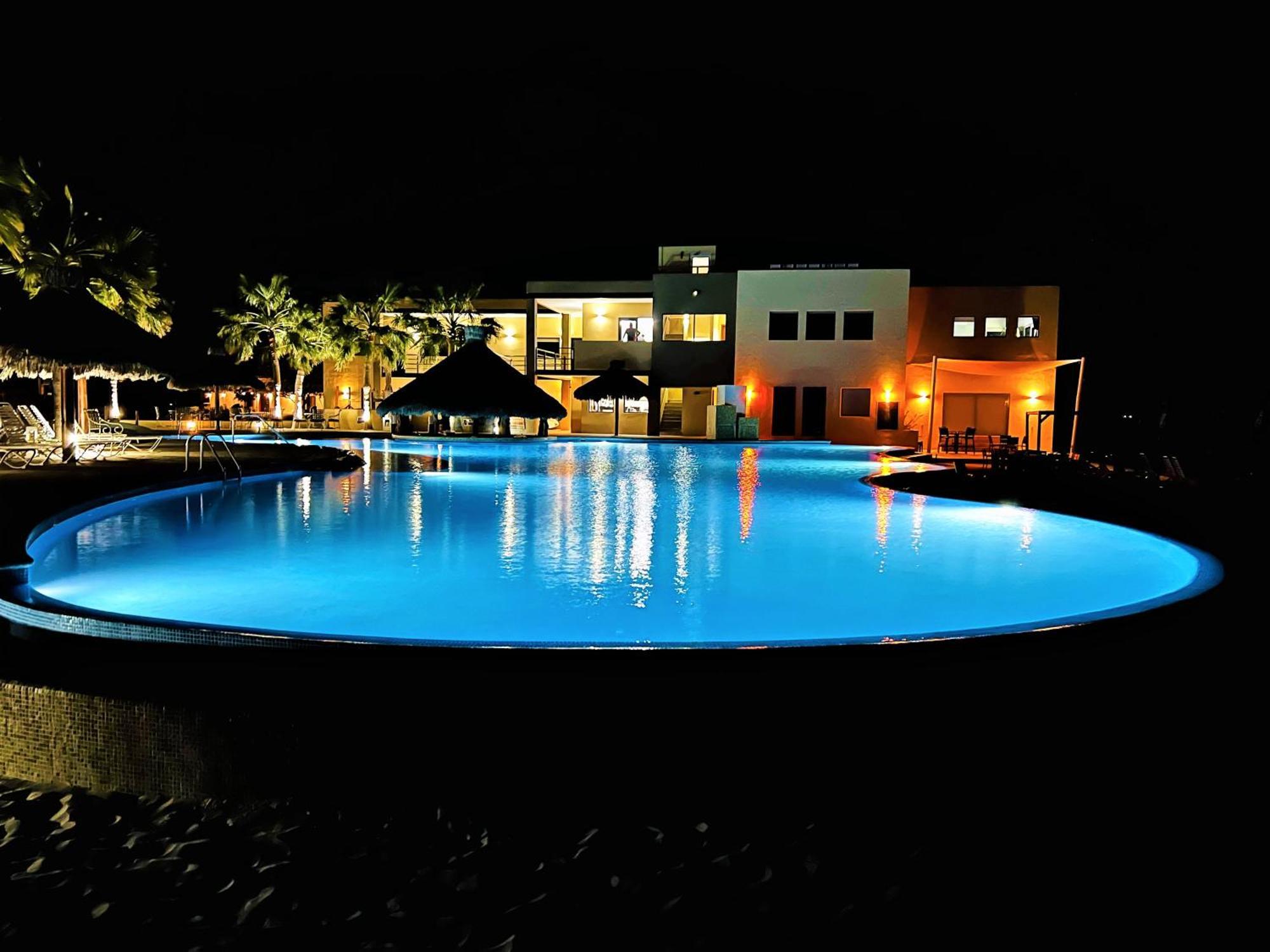 Rocky Point - Ocean Front - King - Suites - Sleeps12 - Gated - Pools Wi-Fi Bahia La Choya エクステリア 写真